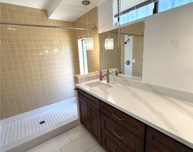 16371 Chella Drive - Photo Thumbnail 20