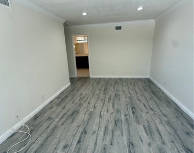 16371 Chella Drive - Photo Thumbnail 17