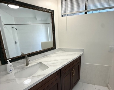 16371 Chella Drive - Photo Thumbnail 24