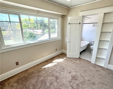 150 W 9th - Photo Thumbnail 4