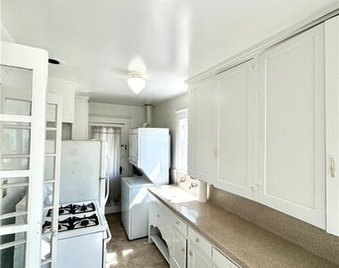 150 W 9th - Photo Thumbnail 3