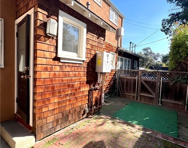 180 W 9th Street - Photo Thumbnail 17