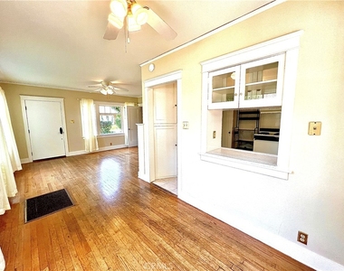 180 W 9th Street - Photo Thumbnail 5
