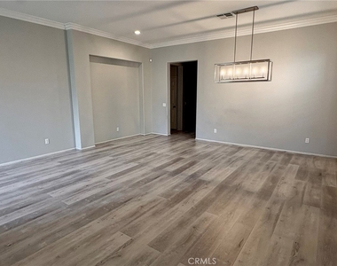 12169 Wembley Court - Photo Thumbnail 3