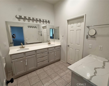 12169 Wembley Court - Photo Thumbnail 24