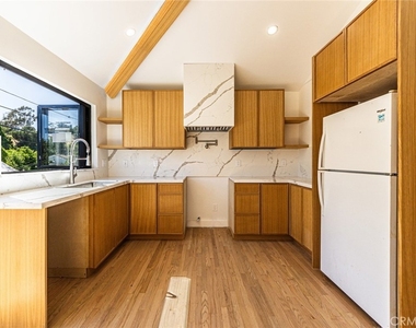 2051 Mcpherson - Photo Thumbnail 17