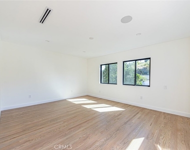 2051 Mcpherson - Photo Thumbnail 24