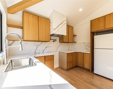2051 Mcpherson - Photo Thumbnail 18
