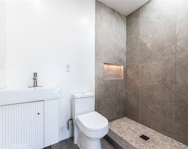 2051 Mcpherson - Photo Thumbnail 9