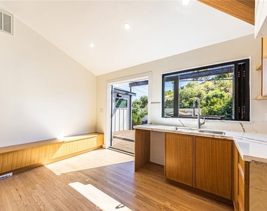 2051 Mcpherson - Photo Thumbnail 19