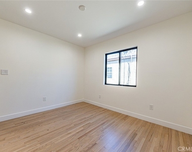 2051 Mcpherson - Photo Thumbnail 22