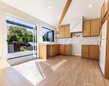2051 Mcpherson - Photo Thumbnail 15