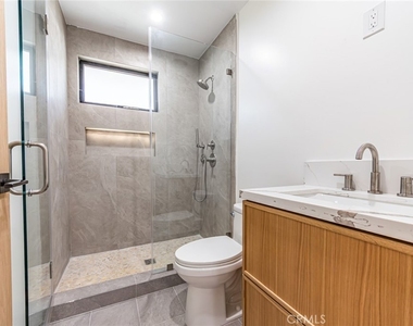 2051 Mcpherson - Photo Thumbnail 23