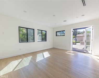 2051 Mcpherson - Photo Thumbnail 25