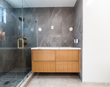 2051 Mcpherson - Photo Thumbnail 26
