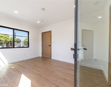 2051 Mcpherson - Photo Thumbnail 14