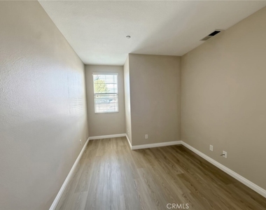 13409 Mashona Avenue - Photo Thumbnail 12