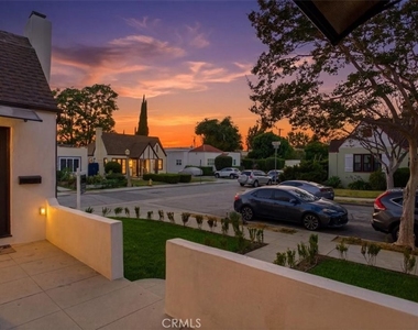 902 Brier Lane - Photo Thumbnail 10