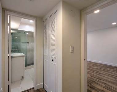 1300 Midvale Avenue - Photo Thumbnail 9