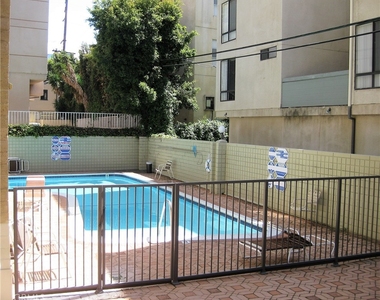 1300 Midvale Avenue - Photo Thumbnail 23
