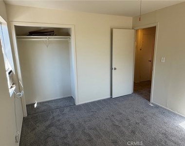 2053 N Garfield - Photo Thumbnail 16
