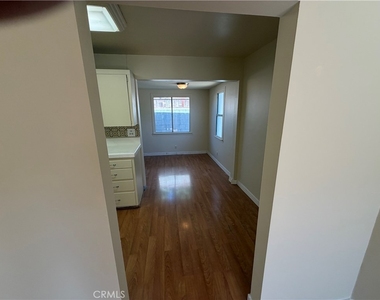 2053 N Garfield - Photo Thumbnail 3