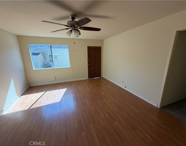2053 N Garfield - Photo Thumbnail 2