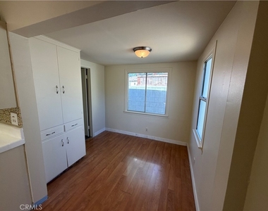 2053 N Garfield - Photo Thumbnail 7