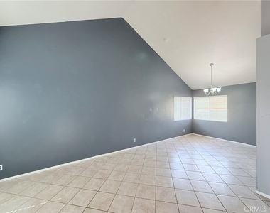 11876 Albion Way - Photo Thumbnail 2