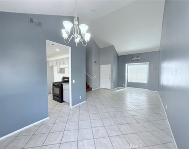 11876 Albion Way - Photo Thumbnail 5
