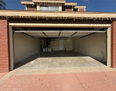 11876 Albion Way - Photo Thumbnail 12