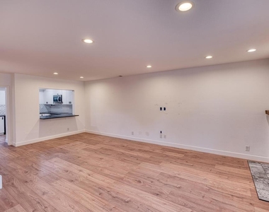 535 Churchill Downs Ct - Photo Thumbnail 2