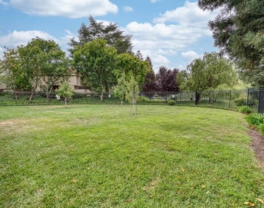 535 Churchill Downs Ct - Photo Thumbnail 25