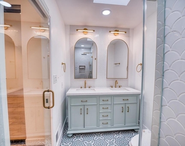 535 Churchill Downs Ct - Photo Thumbnail 15
