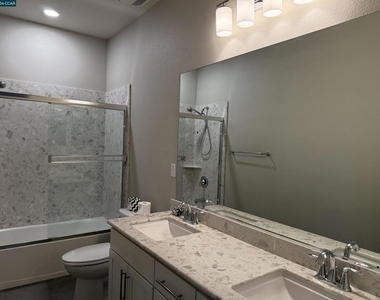 64 Persimmon Walk - Photo Thumbnail 19