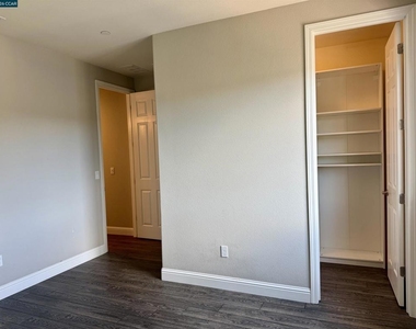 64 Persimmon Walk - Photo Thumbnail 18