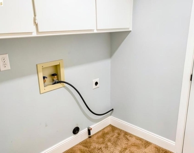 2413 Santa Cruz Ct - Photo Thumbnail 44