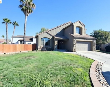 2413 Santa Cruz Ct - Photo Thumbnail 2