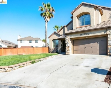 2413 Santa Cruz Ct - Photo Thumbnail 1