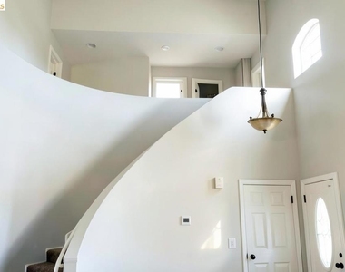 2413 Santa Cruz Ct - Photo Thumbnail 25