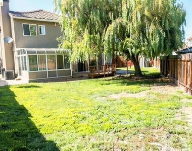 2413 Santa Cruz Ct - Photo Thumbnail 39