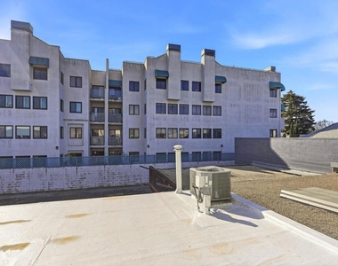 869 Woodside Way - Photo Thumbnail 31