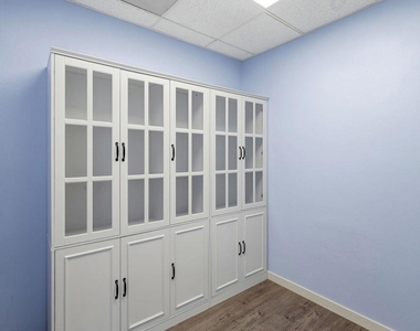869 Woodside Way - Photo Thumbnail 7