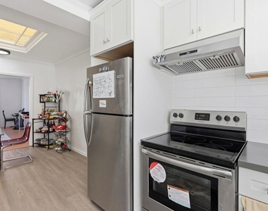 869 Woodside Way - Photo Thumbnail 15