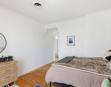 869 Woodside Way - Photo Thumbnail 20