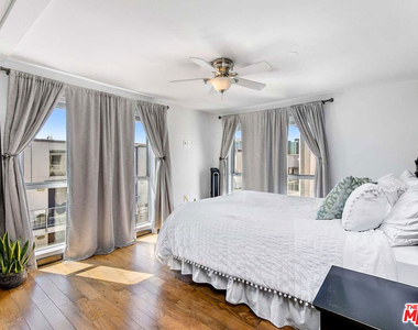 4215 Glencoe Avenue - Photo Thumbnail 13