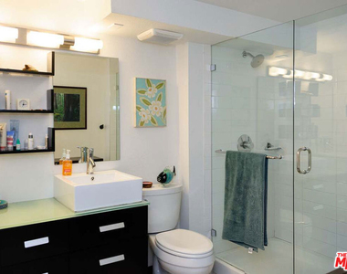 4215 Glencoe Avenue - Photo Thumbnail 25