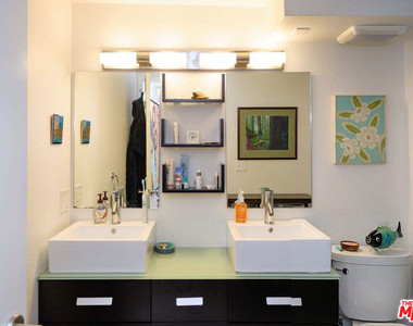 4215 Glencoe Avenue - Photo Thumbnail 24