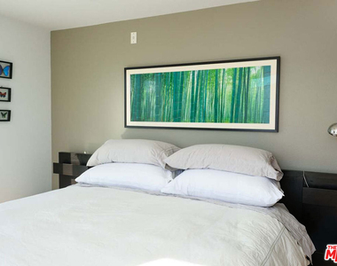 4215 Glencoe Avenue - Photo Thumbnail 20