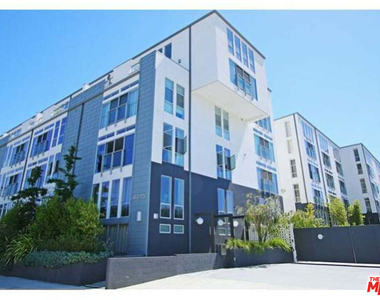 4215 Glencoe Avenue - Photo Thumbnail 32